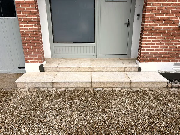 Gravel driveway in South Dublin by Dundrum Paving