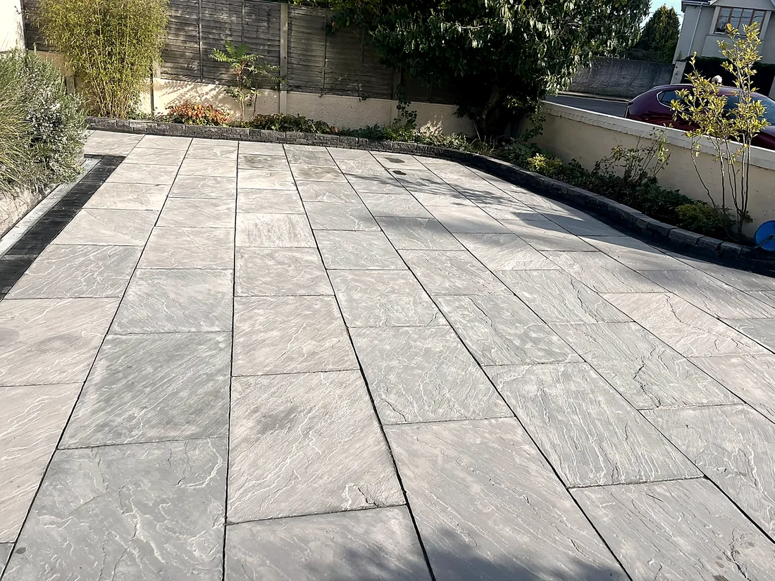 Limestone Driveway & Connemara Walling, Blackrock