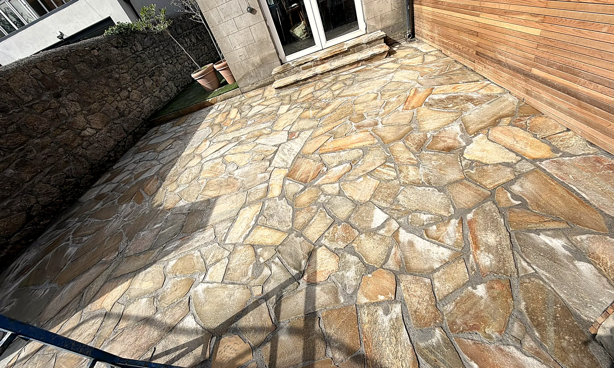 Quartz Crazy Paving & Cedar Courtyard, Harold&rsquo;s Cross