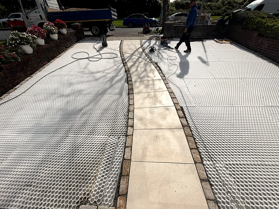 Gravel Driveway, Porcelain Path & Step, Rathfarnham