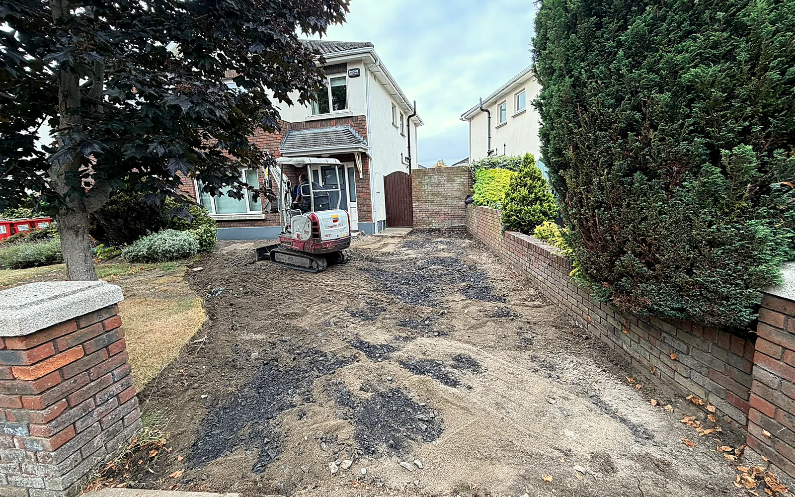 Gravel Driveway & Cobble Apron, Terenure - before